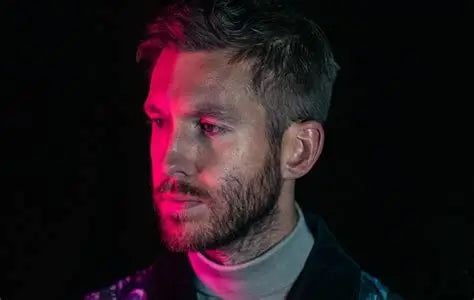 Calvin Harris új irányt vesz: egészségügyi szerepben kezdi 2026-ot