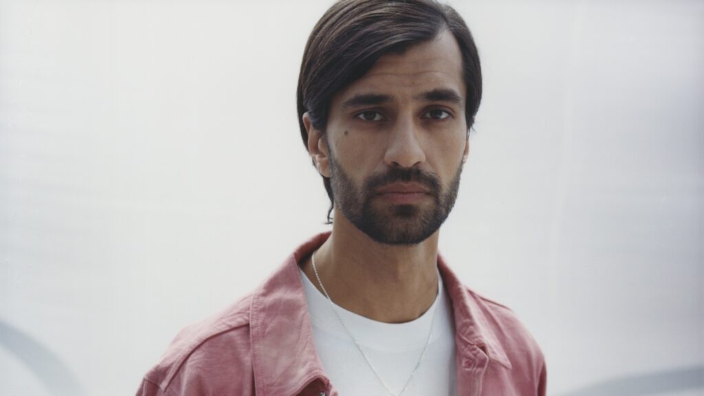 Egyetlen ív, egyetlen történet – Jeremy Olander All-Night Long Indiában