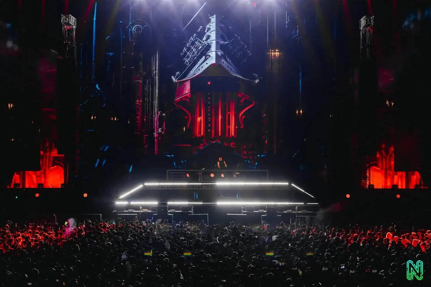 NEON Countdown 2025 Bangkokban