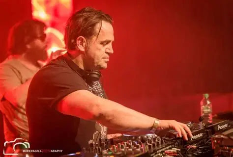 DJ Quicksilver szerint a DJ-zés nem tanfolyam, hanem út