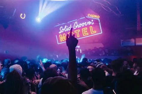 Telefonmentes bulikat vezet be a Solid Grooves a DC10-ben