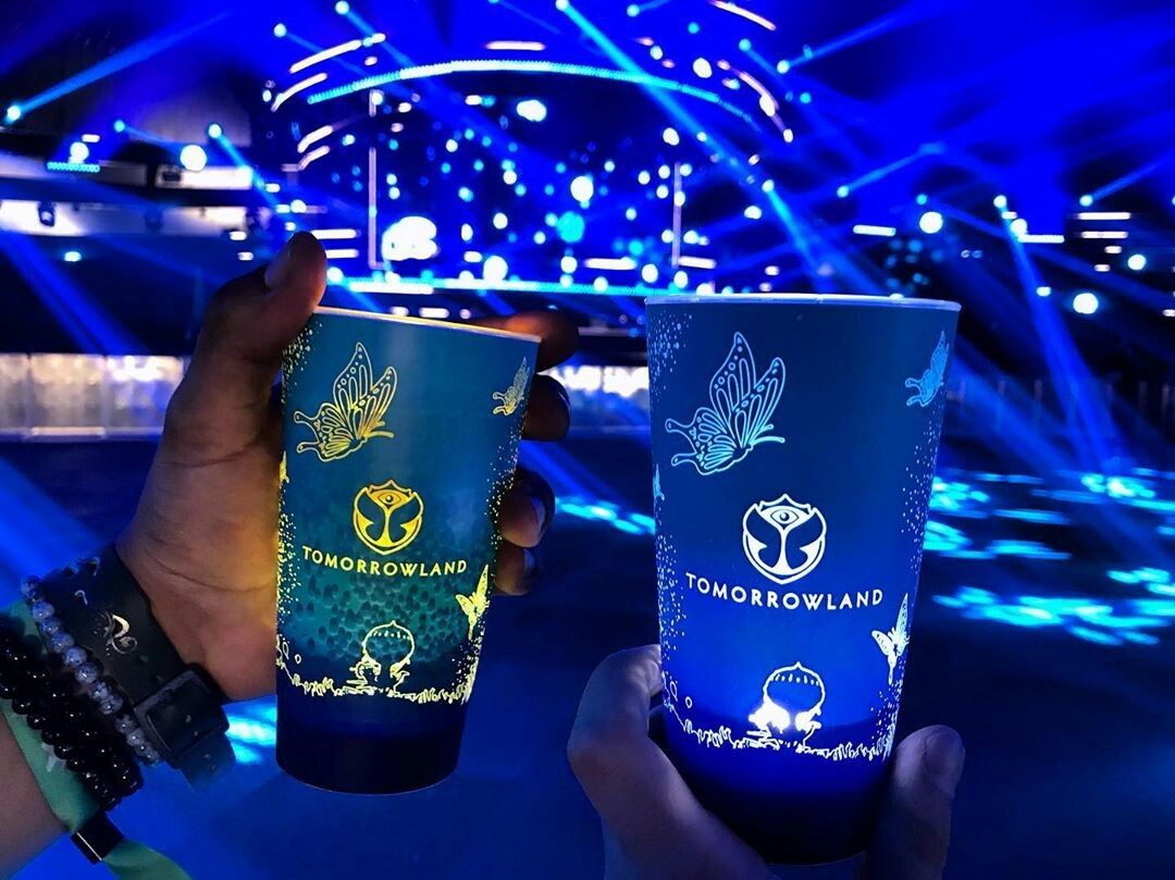 Megbüntették a Tomorrowlandet az egyszer használatos poharak miatt